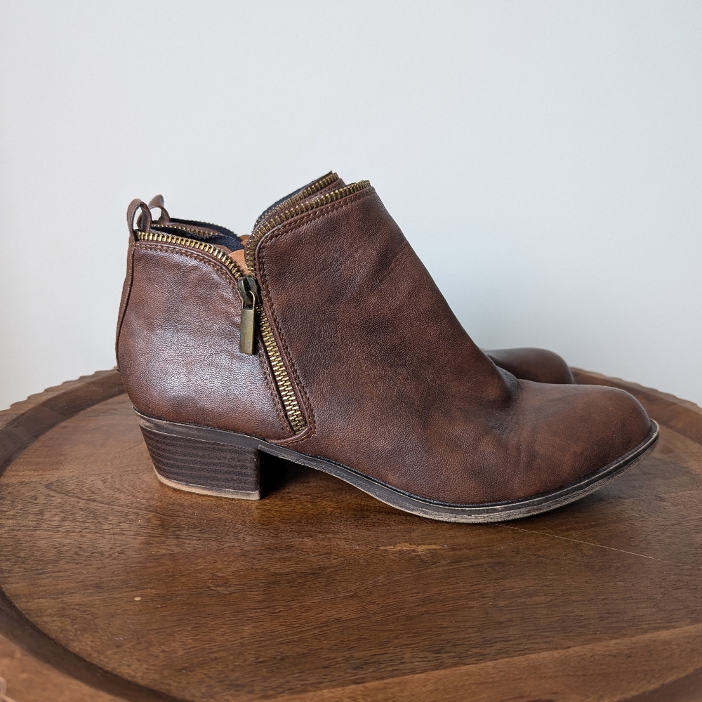 Diba Leather Brown Ankle Bootie Size 9